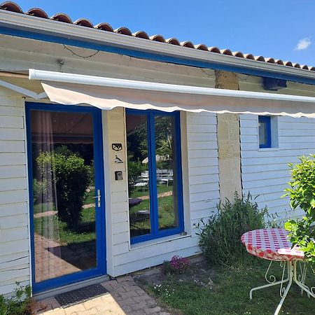 La Cadournaise Bed & Breakfast Saint-Seurin-de-Cadourne Exterior photo