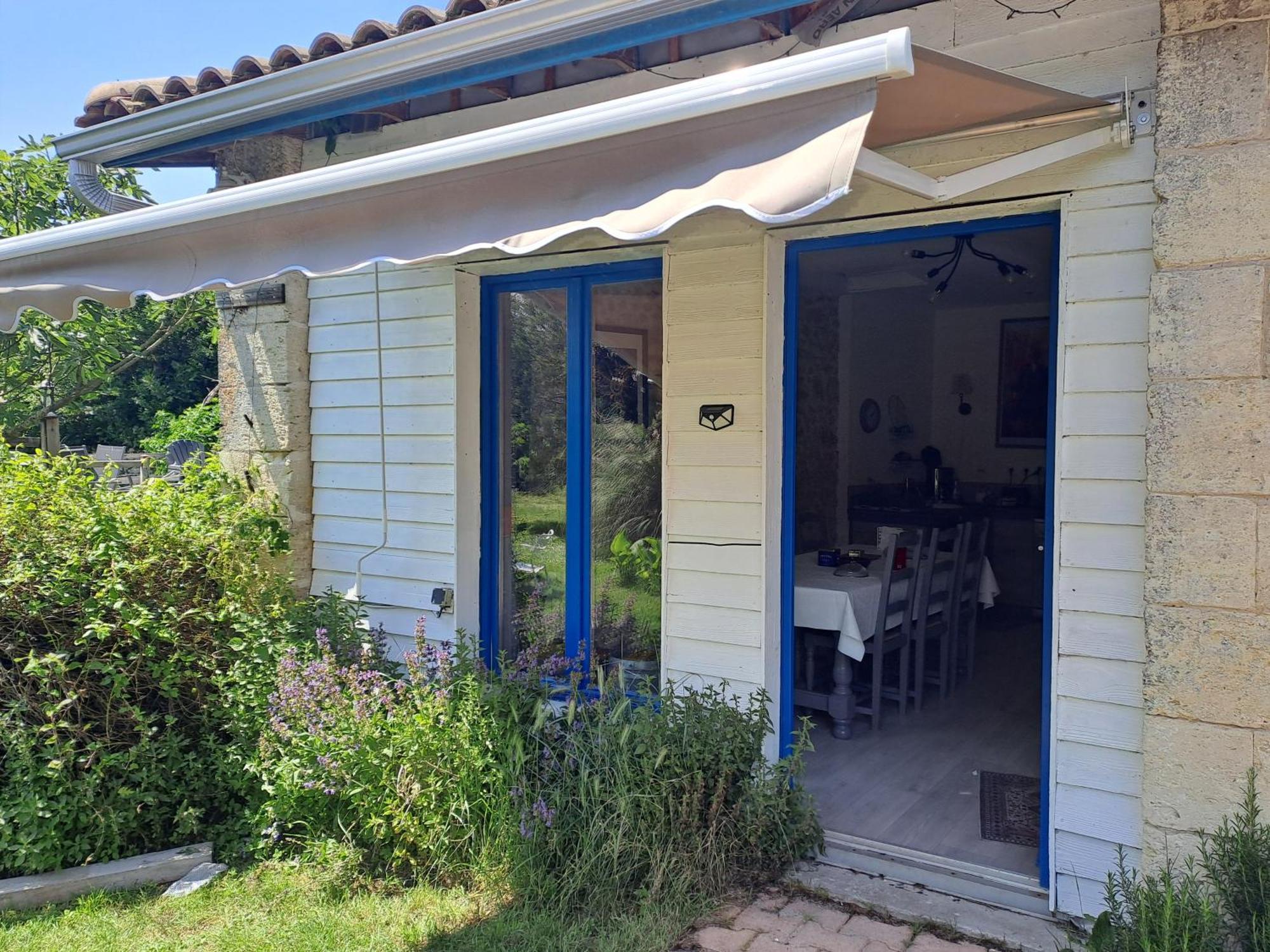 La Cadournaise Bed & Breakfast Saint-Seurin-de-Cadourne Exterior photo